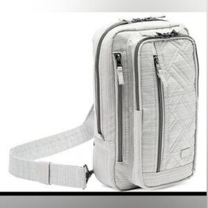 Lug Tailback Quilted Sling Bag